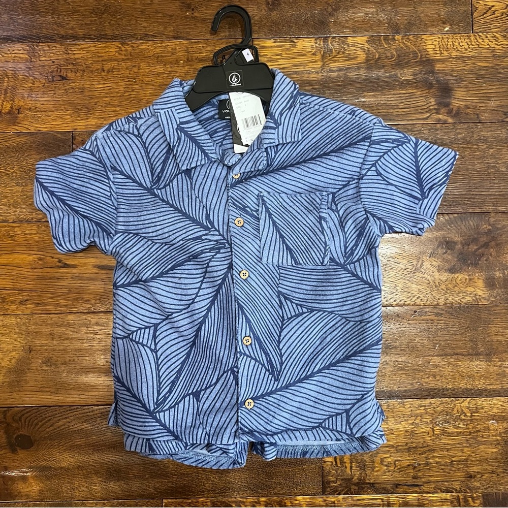 NWT Boys Volcom Shorts Set Size 6